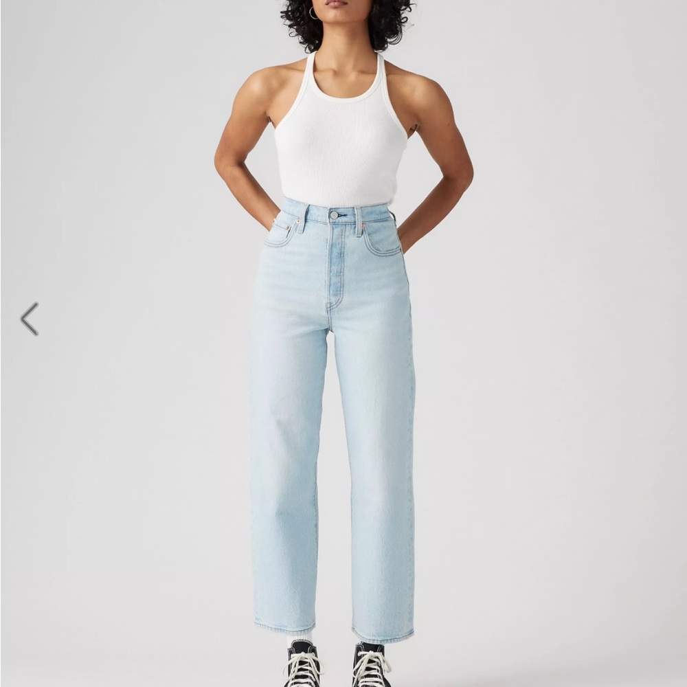 Levi's Women's Light Blue Straight Leg Jeans